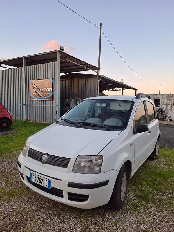 Usata Fiat Panda 54 CV (39 kW) 2005 Bianco Berlina