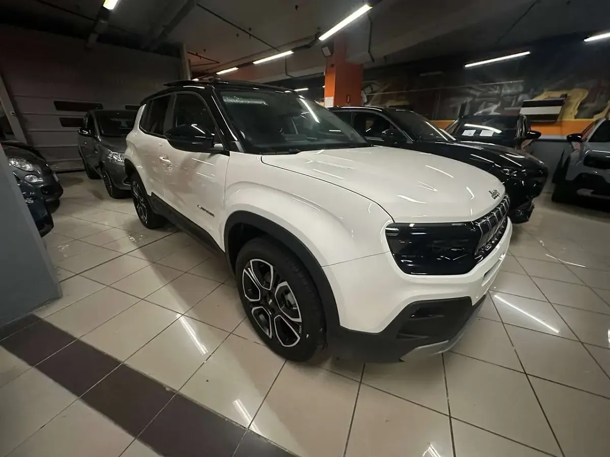 Nuova Jeep Avenger Summit 101 CV (74 kW) 2026 Bianco SUV