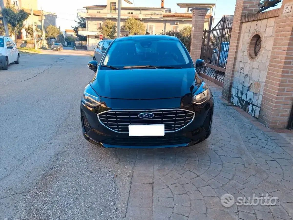 Usata Ford Fiesta Titanium 75 CV (55 kW) 2024 Nero Berlina