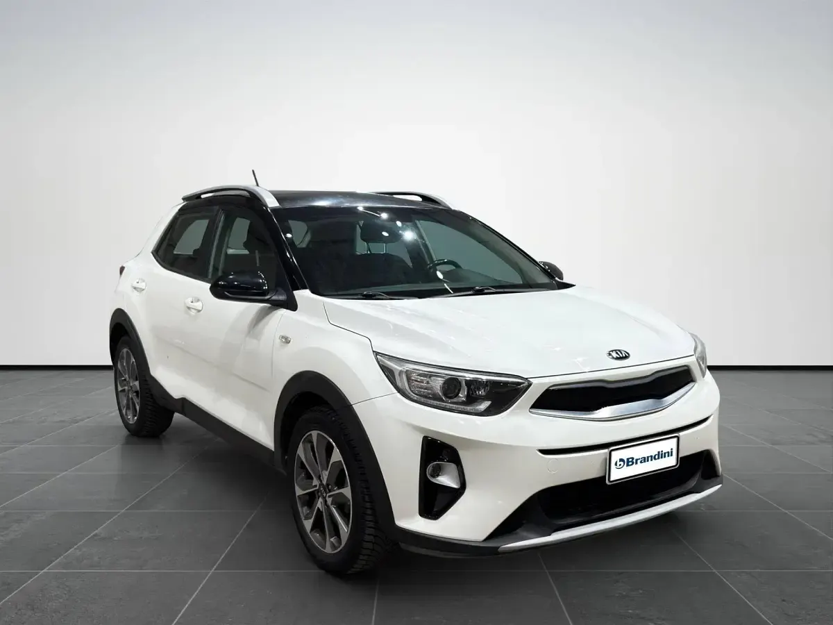 Usata Kia Stonic Style 101 CV (74 kW) 2019 Bianco SUV