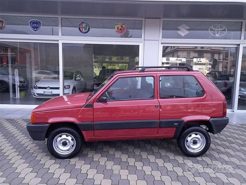 Usata Fiat Panda 4x4 54 CV (39 kW) 2003 Rosso Utilitaria