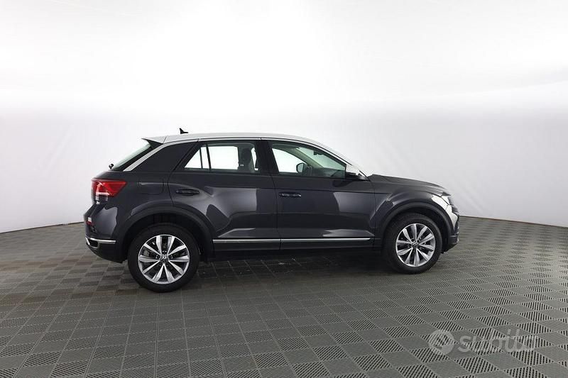 Usata VW T-Roc Style 110 CV (80 kW) 2021 Grigio SUV