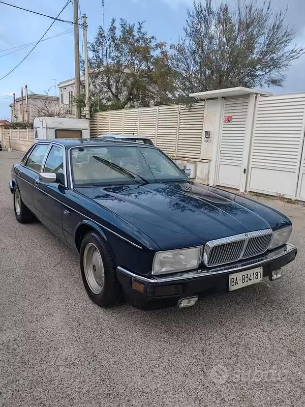 Usata Jaguar XJ40 240 CV (176 kW) 1990 Blu Berlina