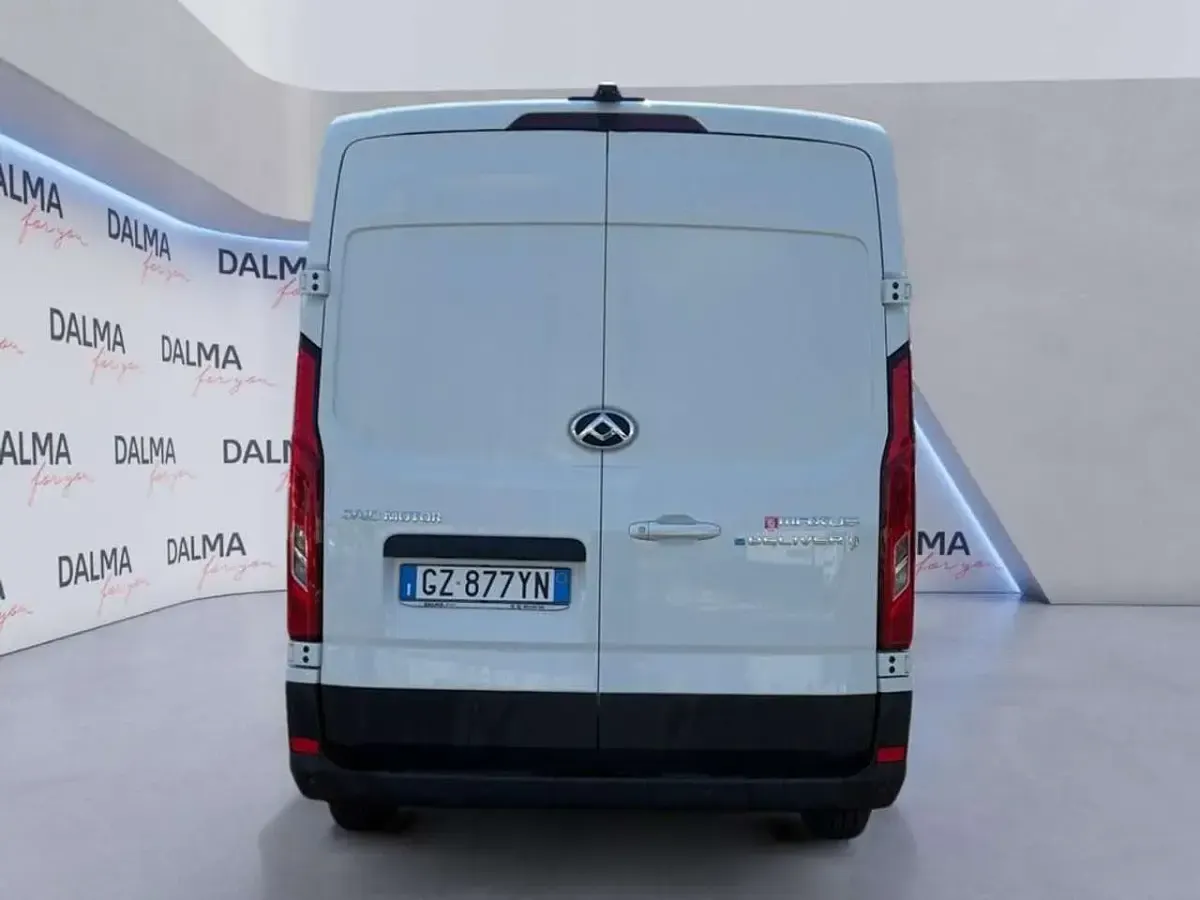 Nuova Maxus eDeliver 9 69 kW (95 CV) 2025 Bianco Furgone