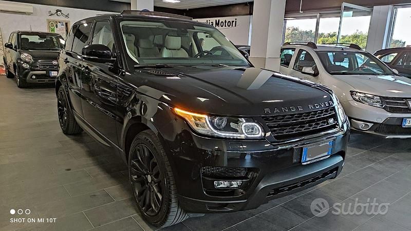 Nero Usata 2014 Land Rover Range Rover HSE SUV | 18.000 € - Immagine 1/4