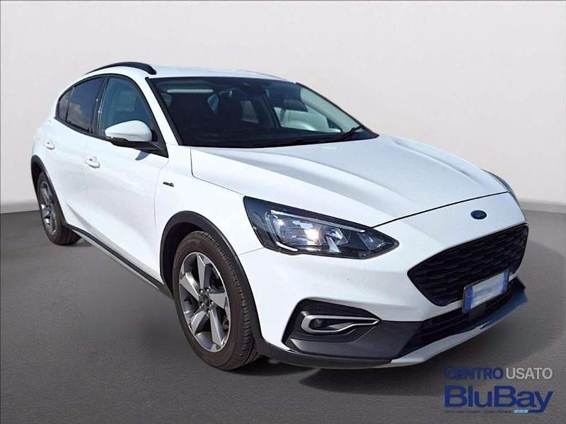 Usata Ford Focus Active 120 CV (88 kW) 2020 Frozen white Berlina