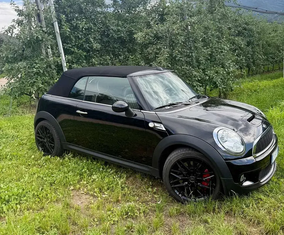 Usata Mini John Cooper Works Cabriolet 211 CV (155 kW) 2009 Nero Cabrio
