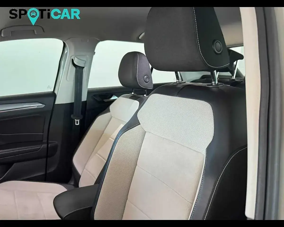 Usata VW T-Roc Style 116 CV (85 kW) 2022 Grigio SUV