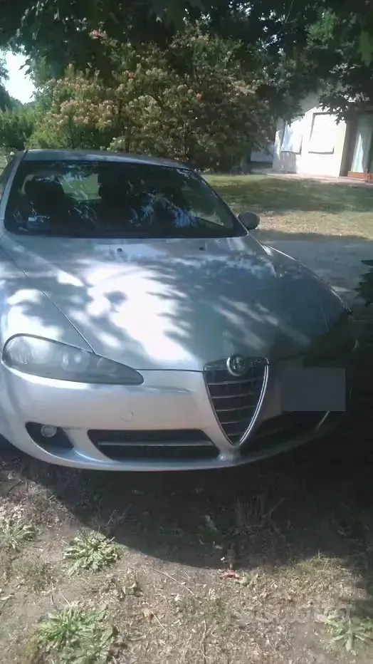 Usata Alfa Romeo 147 105 CV (77 kW) 2007 Grigio Utilitaria