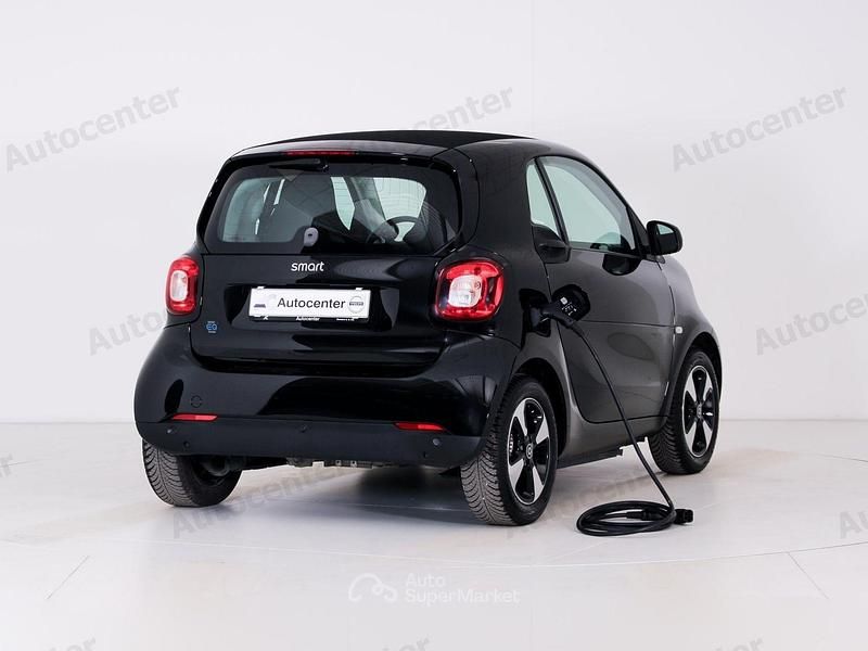 Usata Smart ForFour Electric Drive Passion 60 kW (82 CV) 2021 Nero Utilitaria