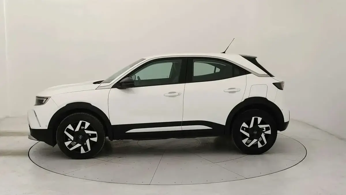 Usata Opel Mokka Elegance 110 CV (80 kW) 2022 Bianco SUV