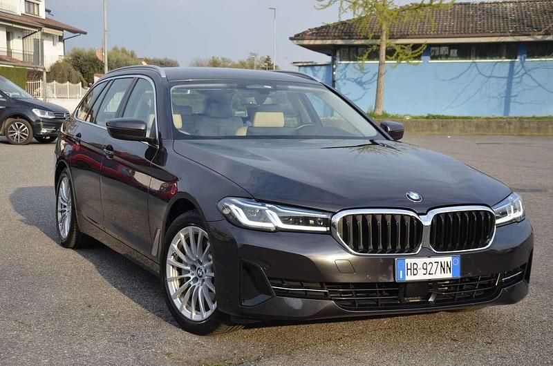Usata BMW 530e 292 CV (214 kW) 2021 Grigio Station wagon