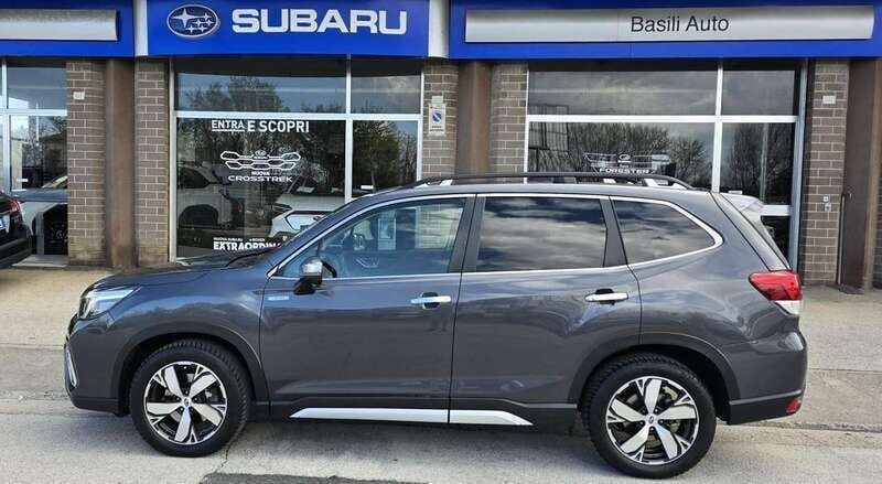 Usata Subaru Forester Premium 150 CV (110 kW) 2019 Grigio SUV