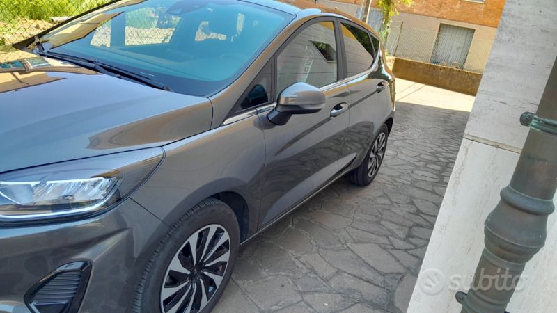 Usata Ford Fiesta Titanium 75 CV (55 kW) 2023 Grigio Utilitaria
