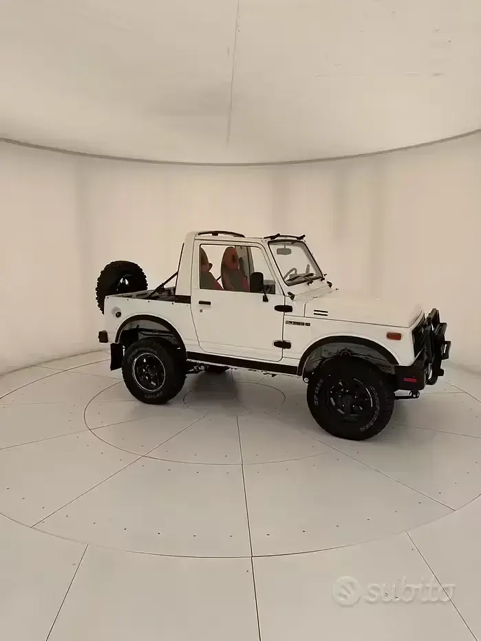 Usata Suzuki Samurai 64 CV (47 kW) 1987 Bianco SUV