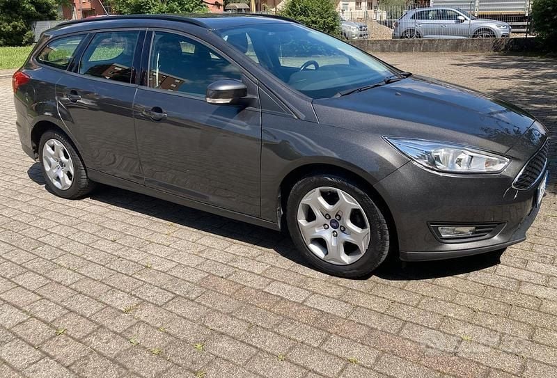 Usata Ford Focus S 95 CV (69 kW) 2017 Grigio Station wagon
