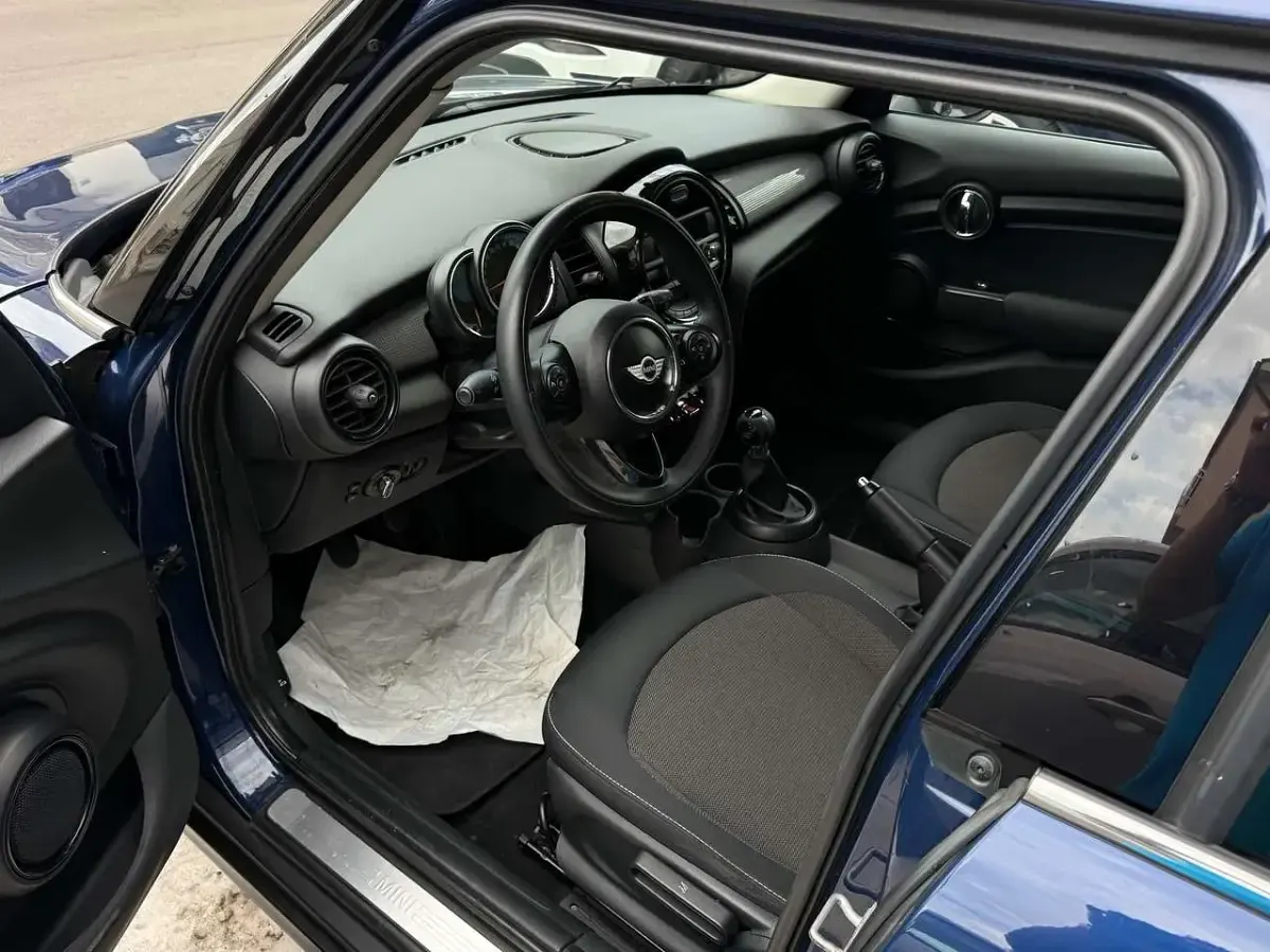 Usata Mini One D Business 95 CV (69 kW) 2015 Blu/azzurro Utilitaria