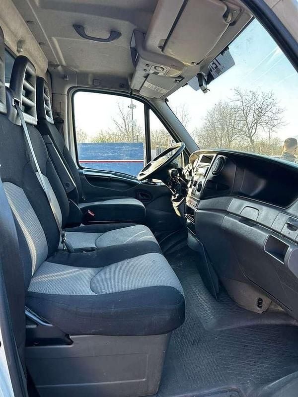 Usata Iveco Daily 126 CV (92 kW) 2014 Bianco Monovolume