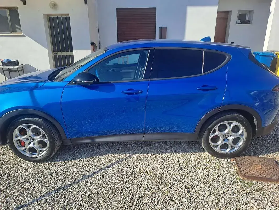 Usata Alfa Romeo Tonale Sprint 131 CV (96 kW) 2024 Blu/azzurro SUV
