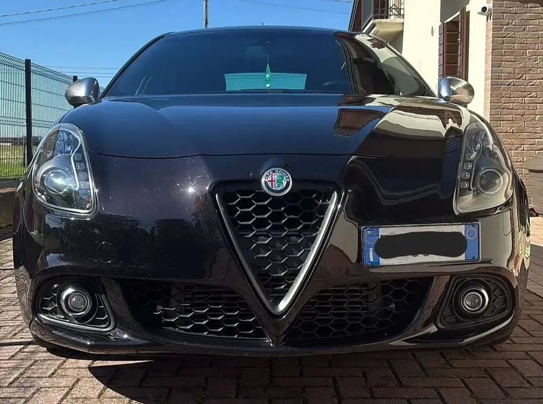 Usata Alfa Romeo Giulietta Quadrifoglio Verde 235 CV (172 kW) 2011 Utilitaria