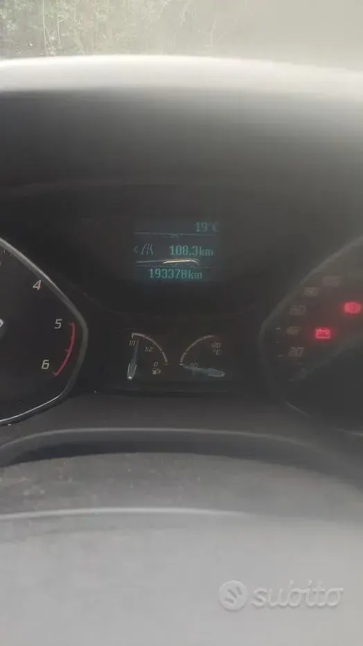 Usata Ford Focus 115 CV (84 kW) 2011 Grigio Station wagon