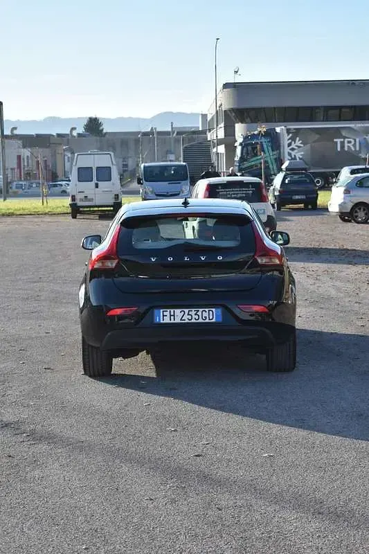 Usata Volvo V40 Inscription 120 CV (88 kW) 2017 Berlina