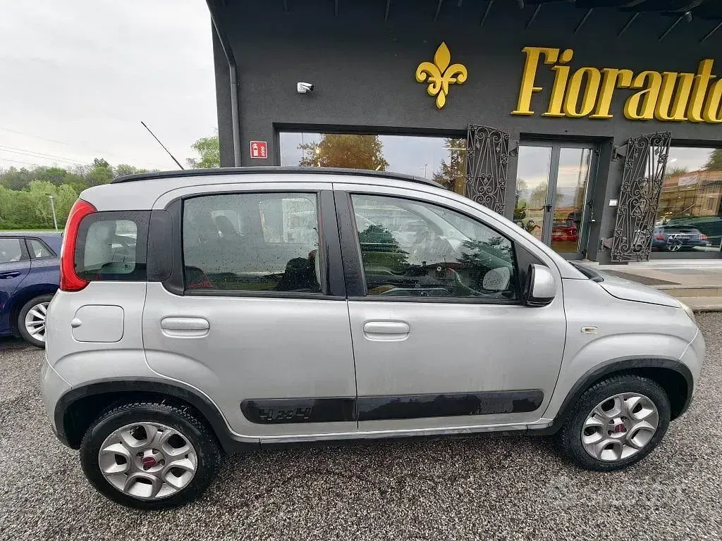 Usata Fiat Panda 4x4 Trekking 85 CV (62 kW) 2012 Grigio Utilitaria