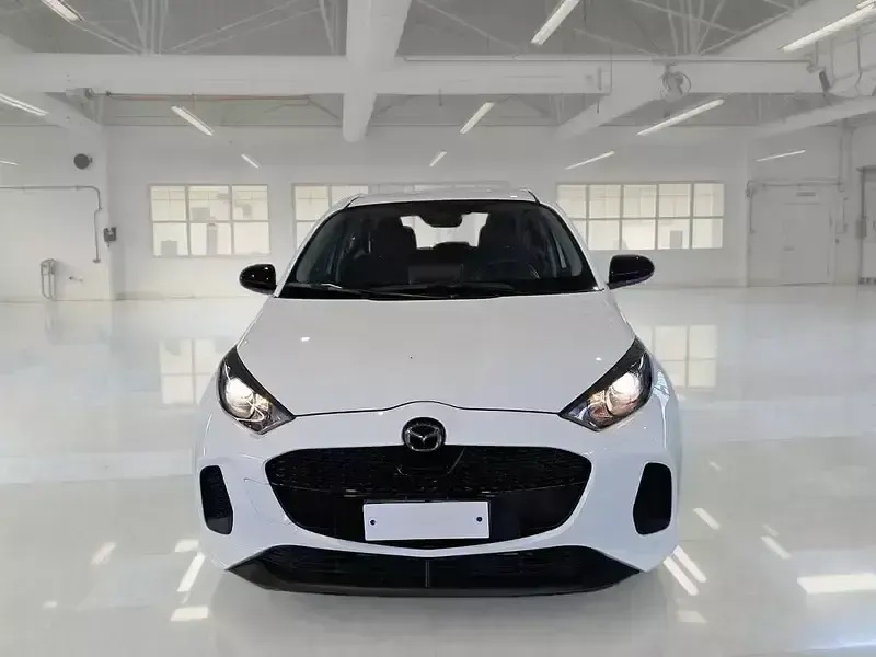 Usata Mazda 2 Center-Line 92 CV (67 kW) 2025 Bianco Utilitaria