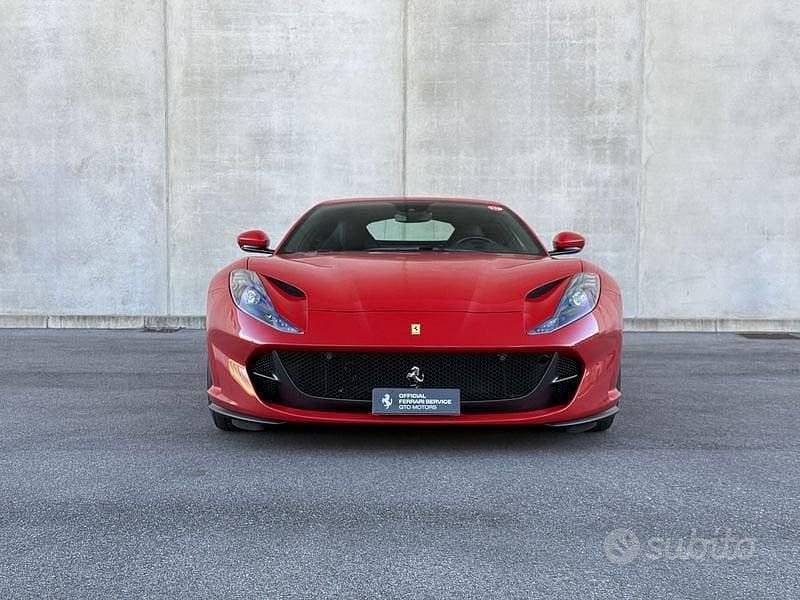Usata Ferrari 812 800 CV (588 kW) 2020 Rosso Coupé