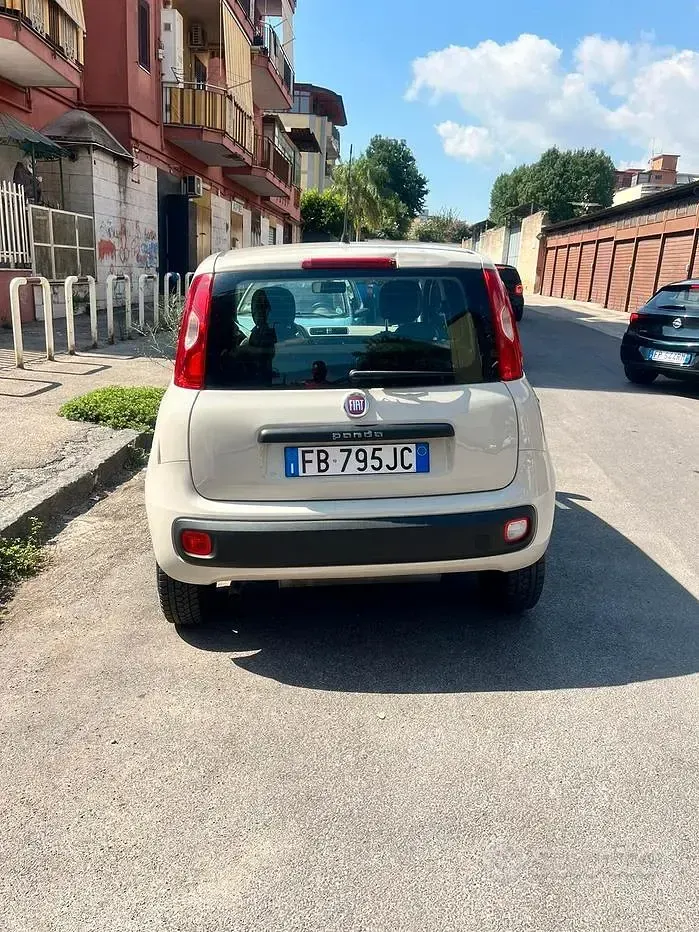 Usata Fiat Panda 70 CV (51 kW) 2015 Utilitaria