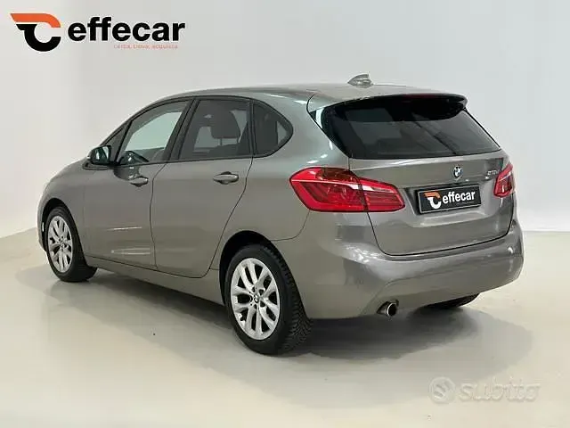 Usata BMW 218 Active Tourer Advantage 150 CV (110 kW) 2017 Grigio Monovolume