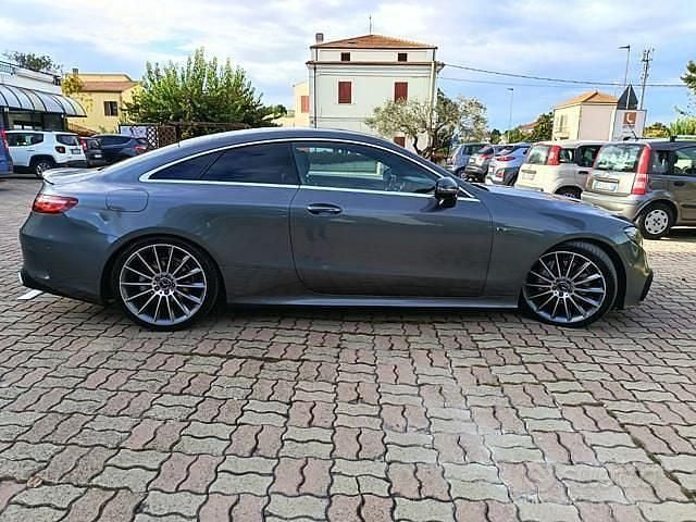Usata Mercedes E220 Business 194 CV (142 kW) 2017 Grigio Coupé