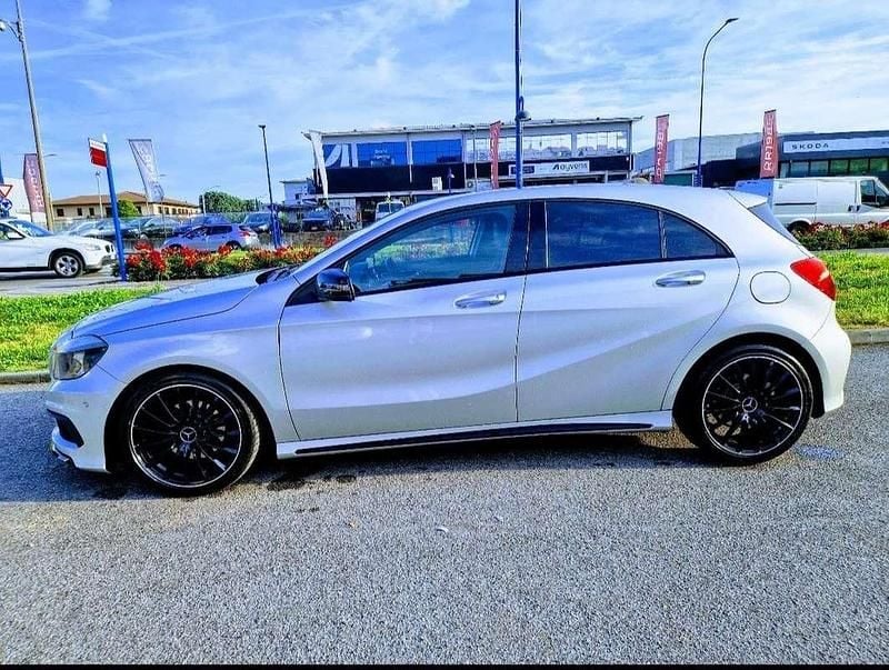Usata 2013 Mercedes A200 Premium Tre volumi | 12.500 € (Buon prezzo) - Immagine 1/4