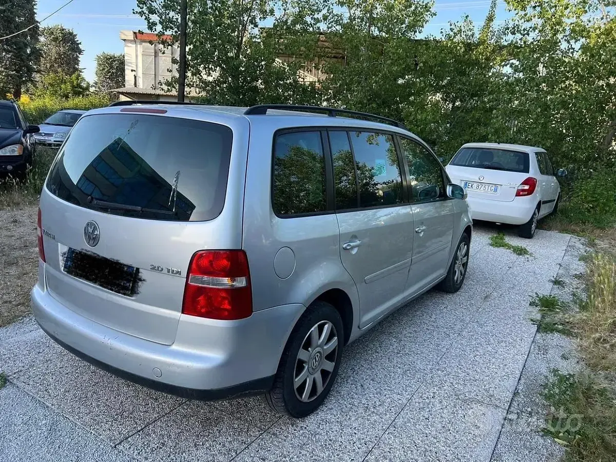 Usata VW Touran Highline 140 CV (102 kW) 2005 Grigio Monovolume