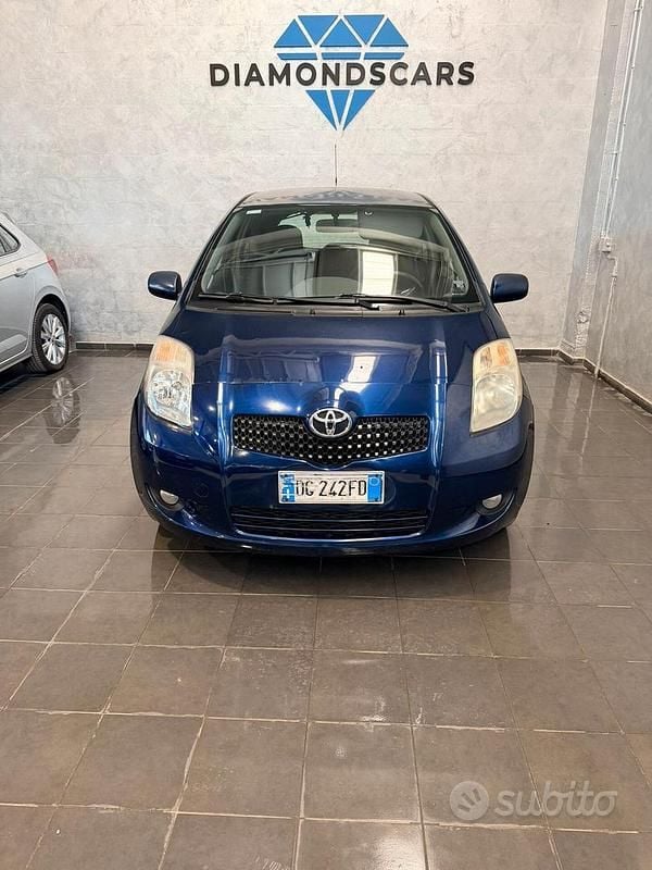 Usata Toyota Yaris 69 CV (50 kW) 2007 Blu Utilitaria