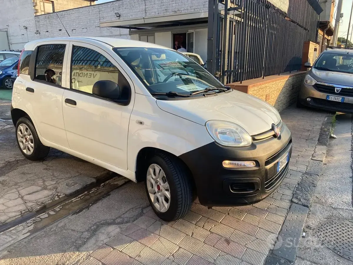 Usata Fiat Panda Easy 86 CV (63 kW) 2014 Bianco Utilitaria