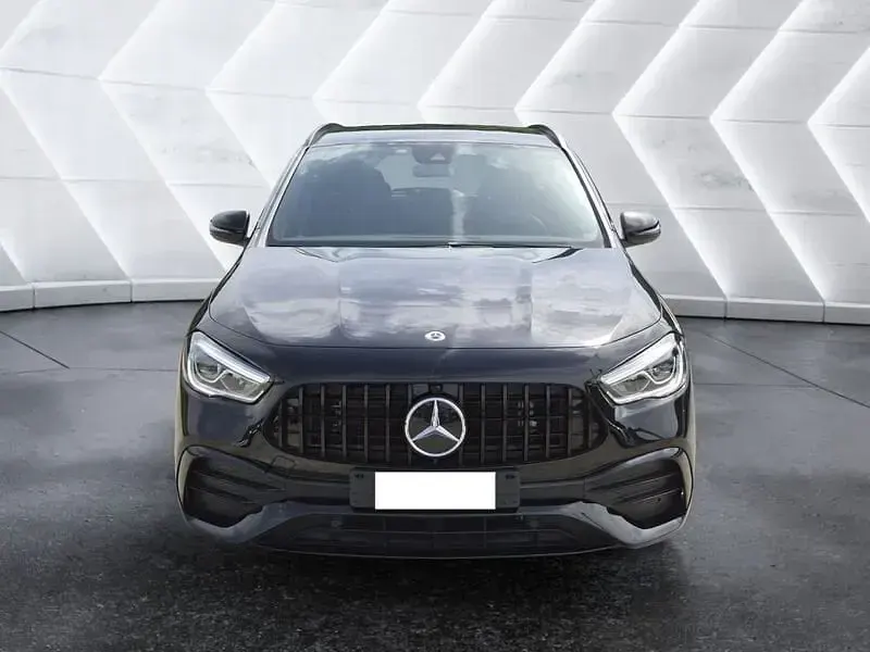 Usata Mercedes GLA200 Premium 150 CV (110 kW) 2023 Nero SUV