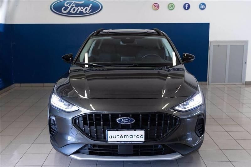 Usata Ford Focus Active 125 CV (91 kW) 2022 Grigio metallizzato SUV