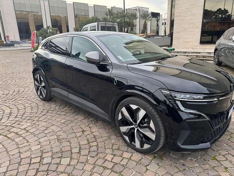 Usata Renault Megane E-Tech 55 kW (75 CV) 2023 Nero Berlina