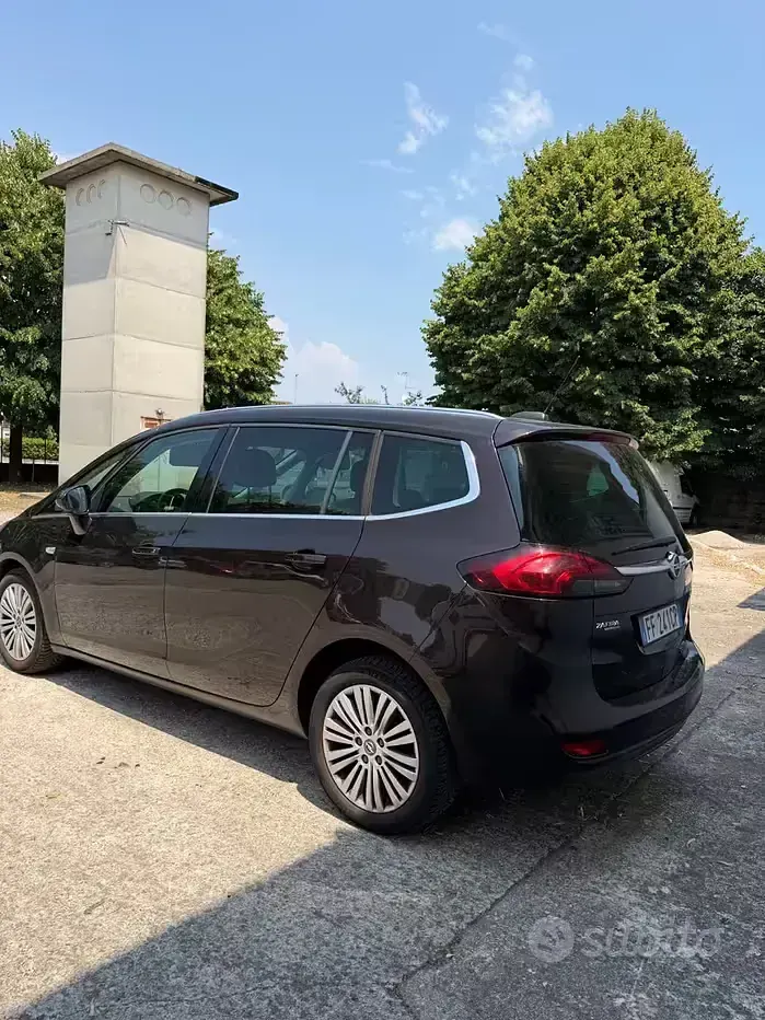 Usata Opel Zafira Tourer Cosmo 150 CV (110 kW) 2016 Marrone Monovolume