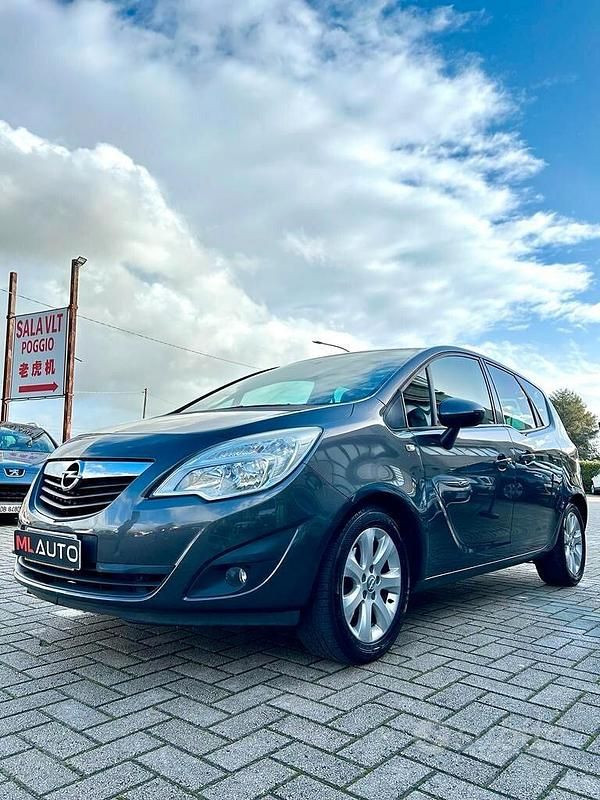 Usata Opel Meriva Cosmo 120 CV (88 kW) 2012 Grigio Monovolume