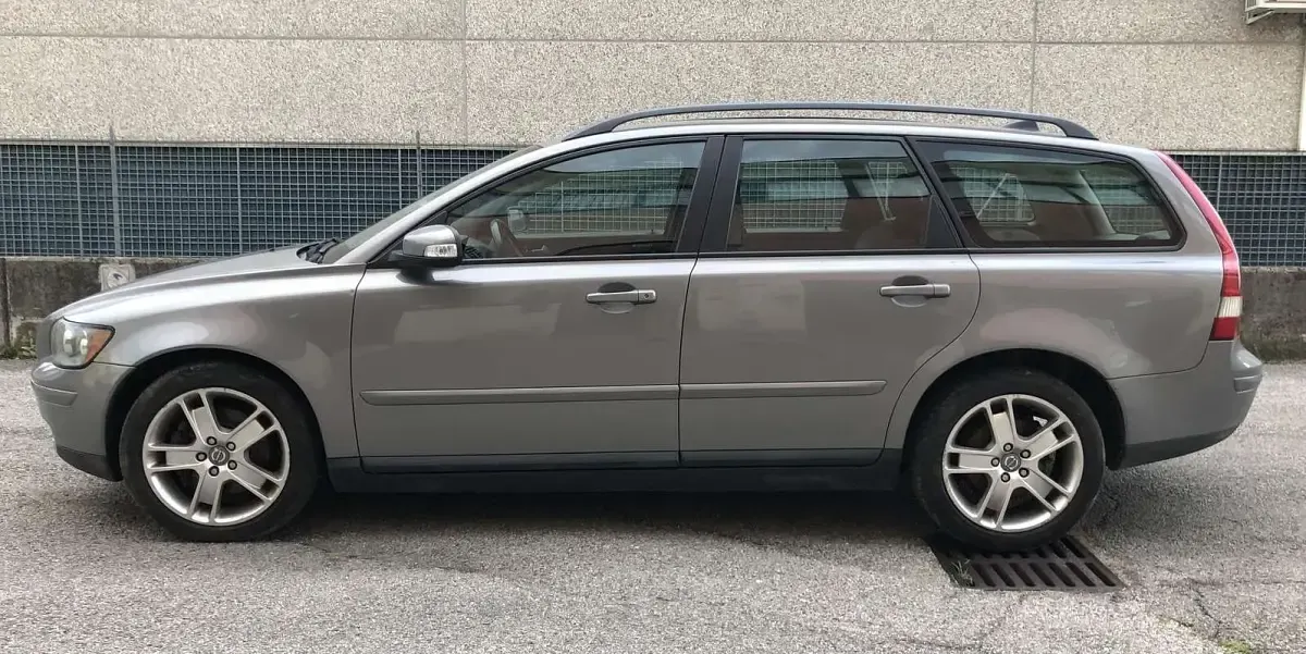 Usata Volvo V50 Momentum 136 CV (100 kW) 2007 Station wagon