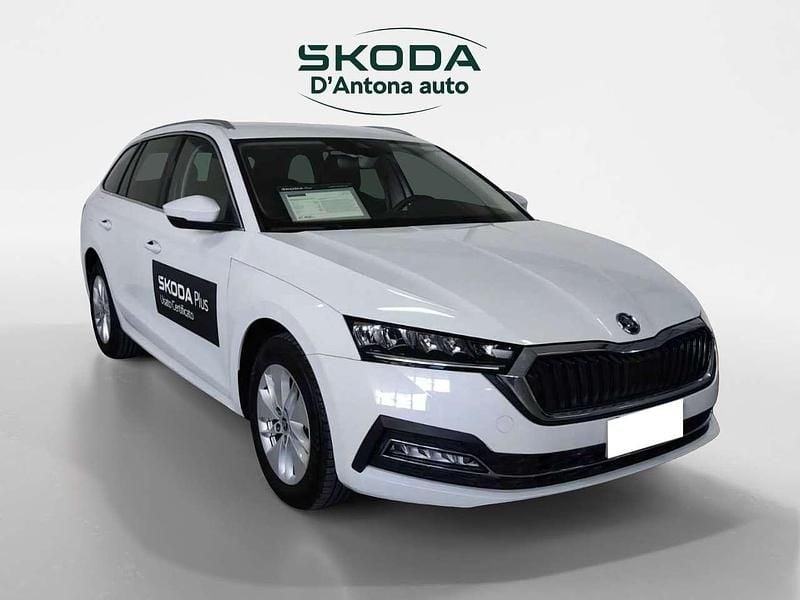 Bianco Usata 2024 Skoda Octavia Executive Station wagon | 28.500 € (Buon prezzo) - Immagine 1/4