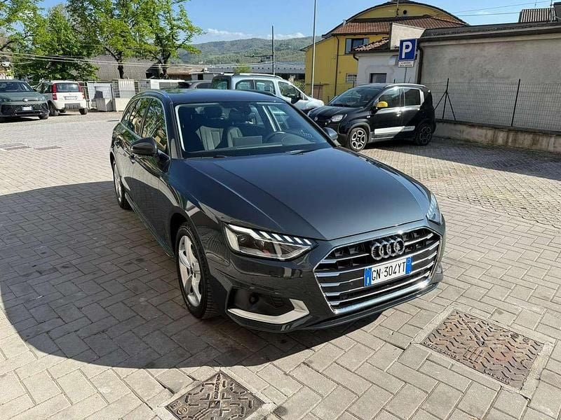 Usata Audi A4 Advanced Plus 163 CV (119 kW) 2023 Grigio Station wagon