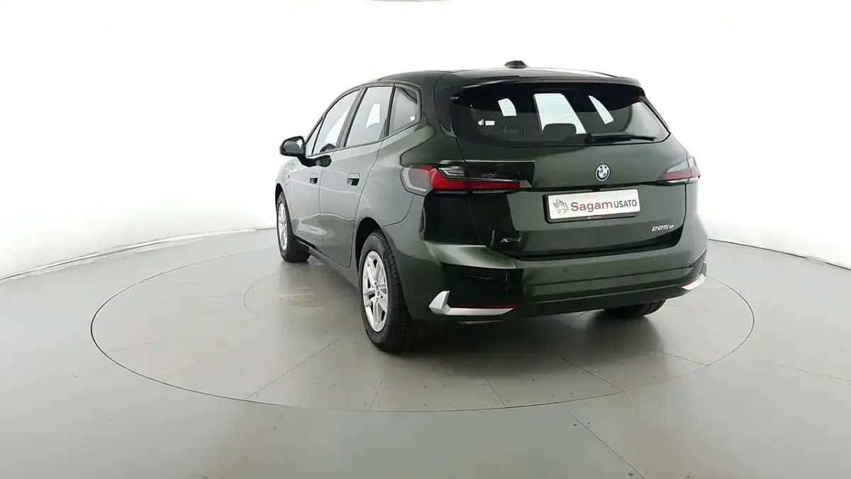 Usata BMW 225 Active Tourer 136 CV (100 kW) 2022 Verde tioman/grigio manhattan Monovolume