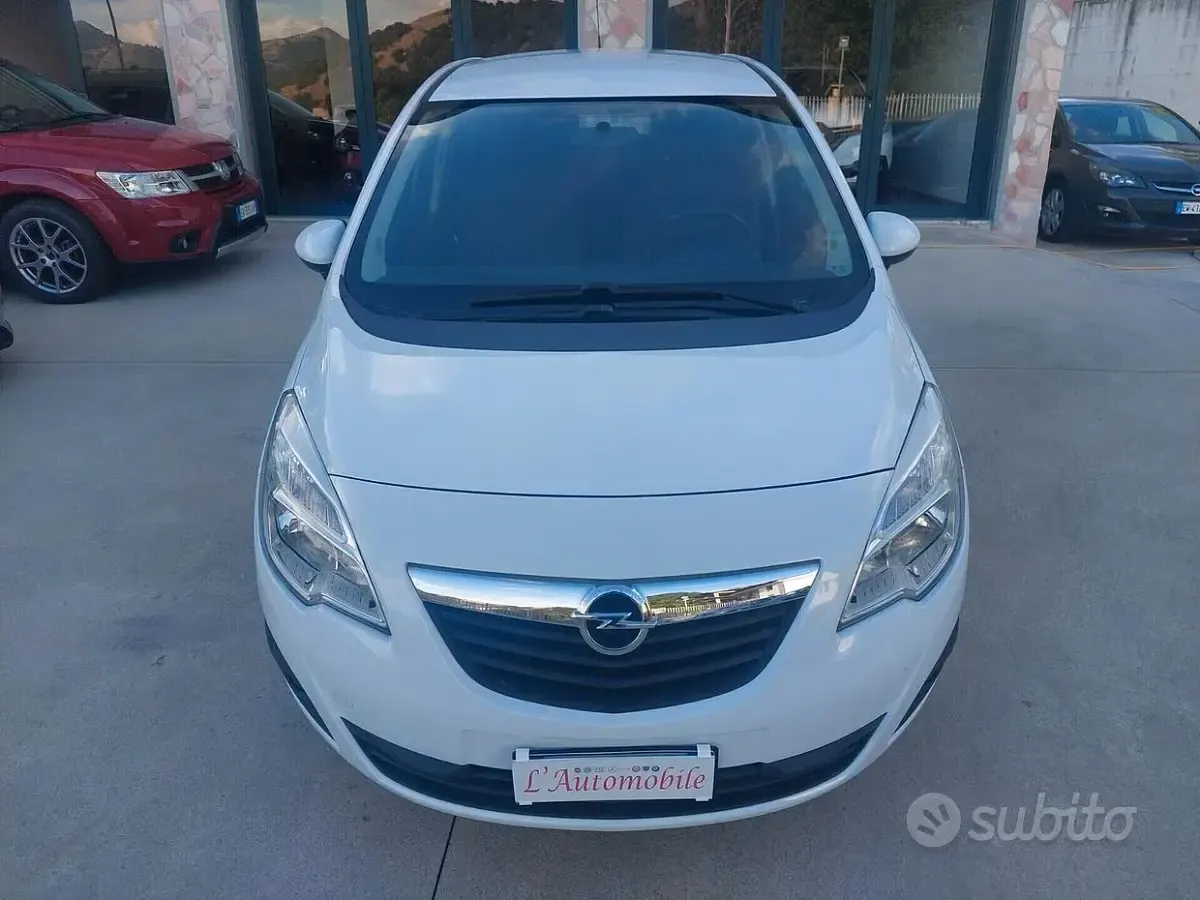 Usata Opel Meriva 95 CV (69 kW) 2011 Bianco Monovolume