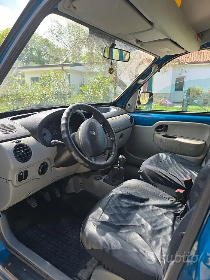 Gebraucht Renault Kangoo 75 PS (55 kW) 2004 Van / Kleinbus