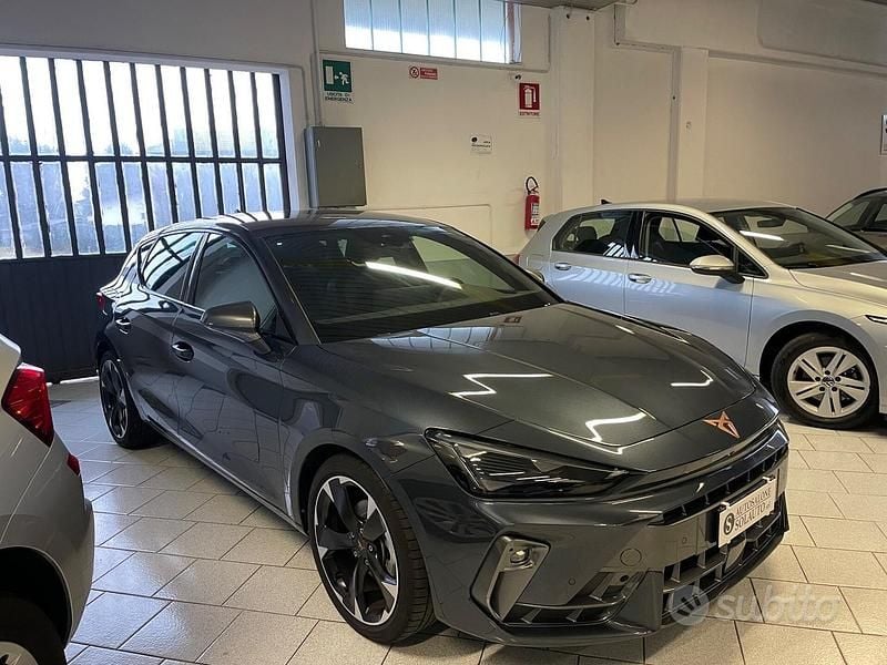 Usata Cupra Leon 150 CV (110 kW) 2025 Grigio Berlina