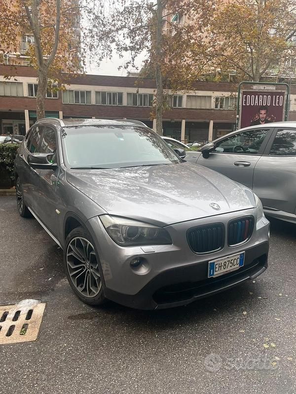 Grigio Usata 2012 BMW X1 Efficient Dynamics SUV | 8000 € (Buon prezzo) - Immagine 1/4