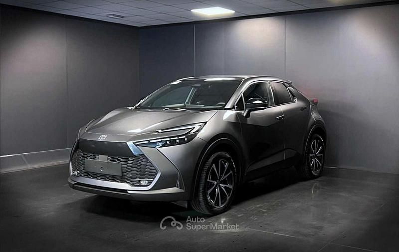 Grigio Nuova 2025 Toyota C-HR Trend SUV | 32.900 € (Ottimo prezzo) - Immagine 1/1